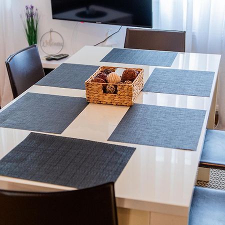 Flexible Selfcheckins 97 - Zagreb - Garden - Parking- Loggia - 2 Bedrooms Exterior photo