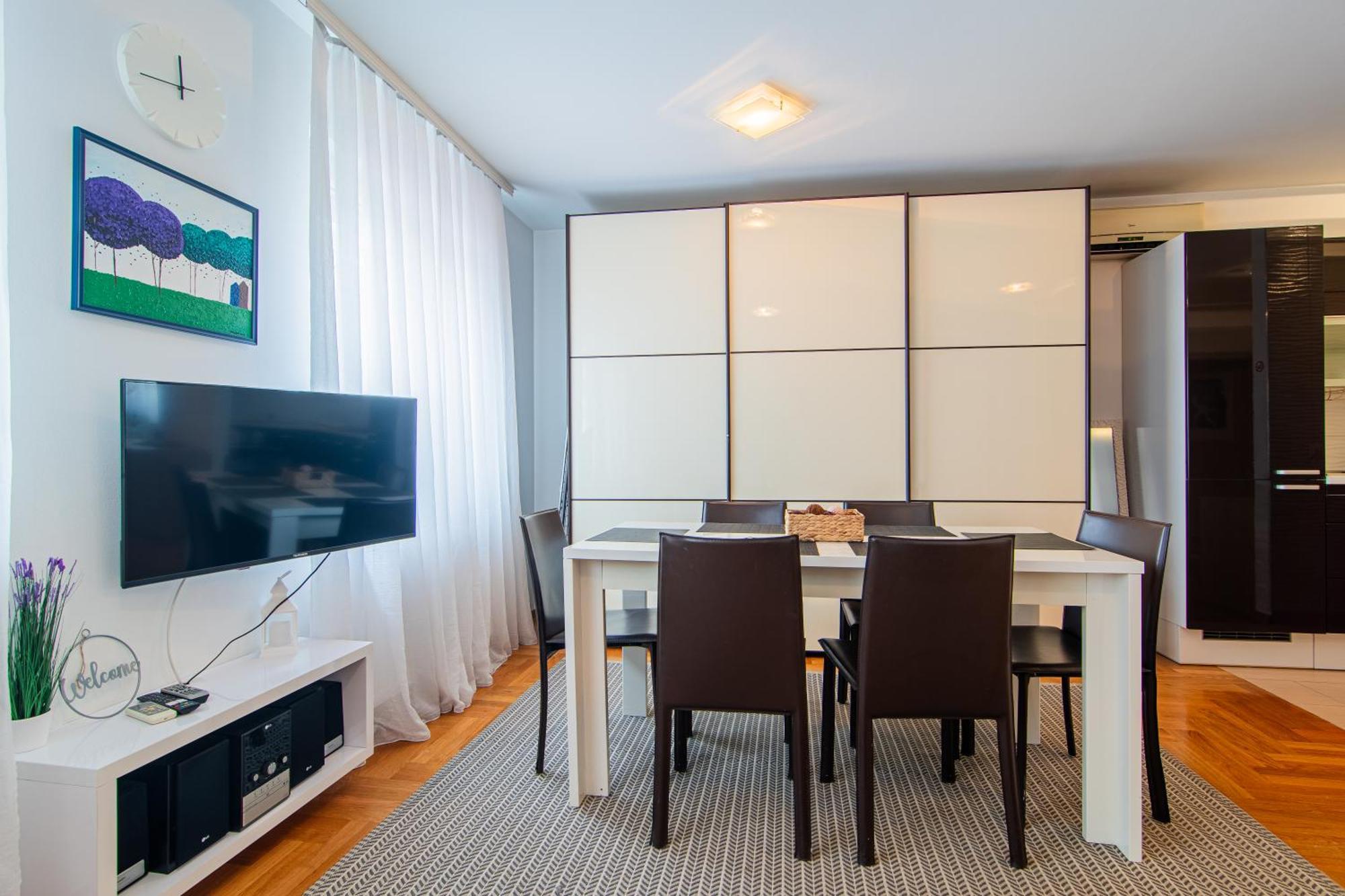Flexible Selfcheckins 97 - Zagreb - Garden - Parking- Loggia - 2 Bedrooms Exterior photo